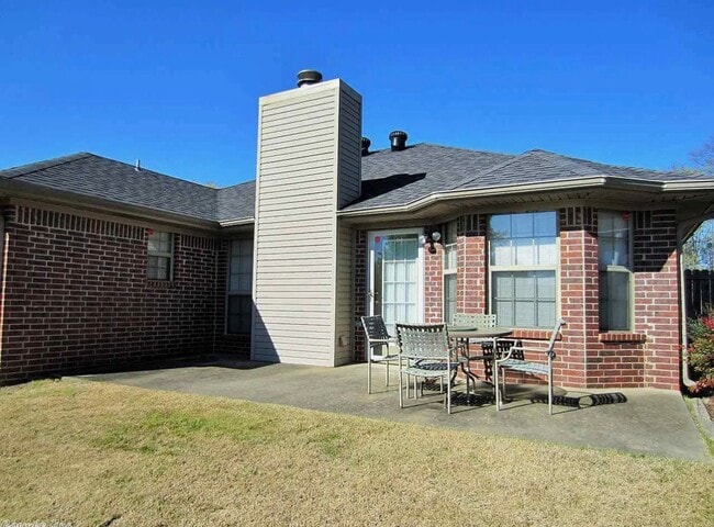 Photo - 2708 Henson Pl