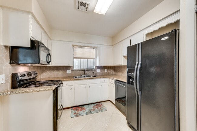 Photo - 1522 Baggett Ln