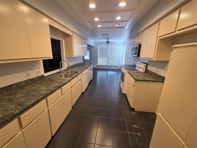 Photo - 303 Shoreview Dr