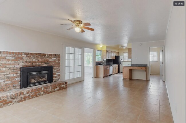 Photo - 1305 Paisano St NE