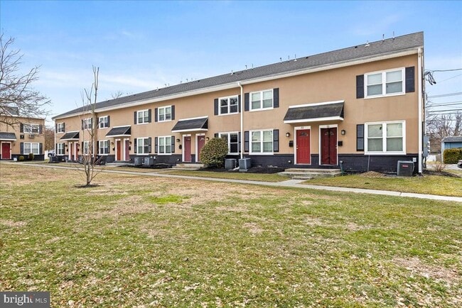 Building Photo - 101 E Camden Ave Unit 33