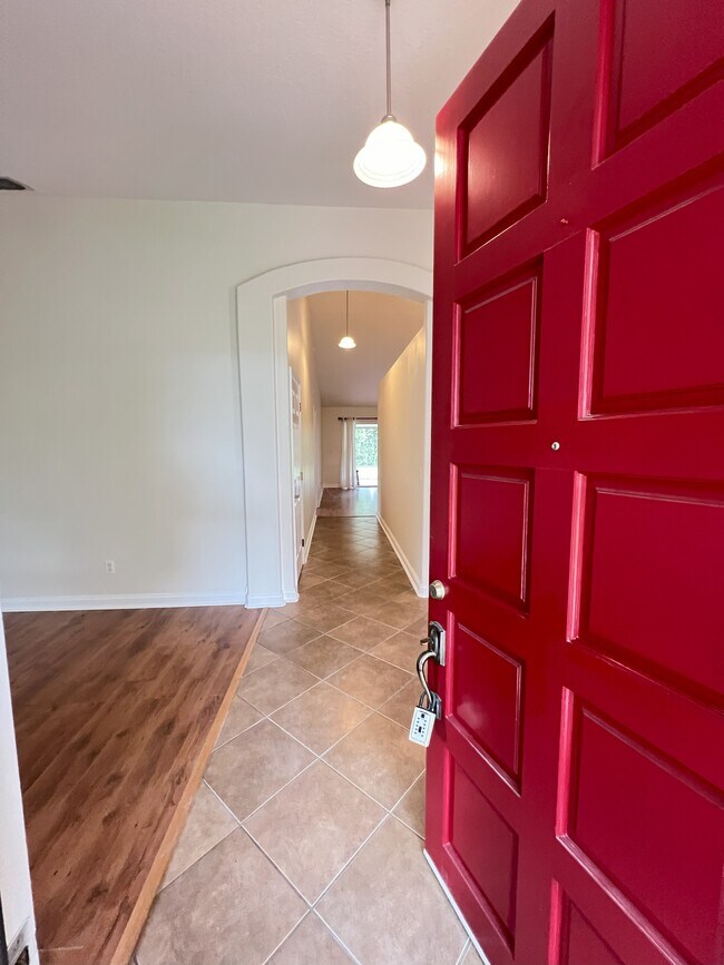 Photo - 345 Silver Pine Dr