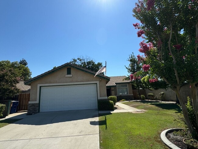 Photo - Spacious corner home in Pheasant Run Commu...