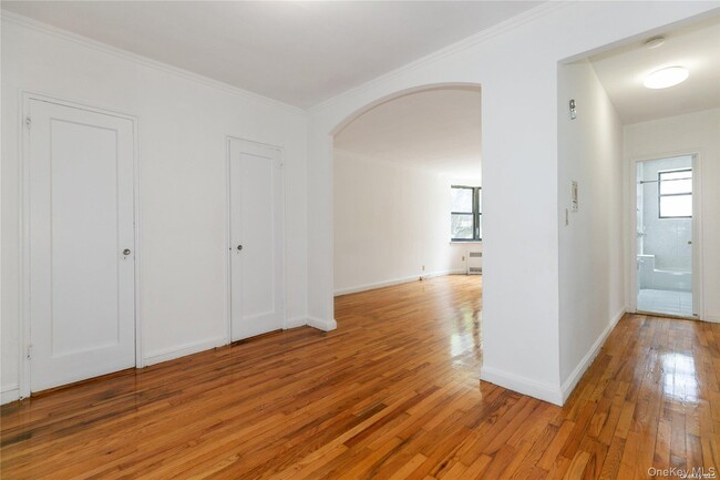 Photo - 150 S Middle Neck Rd Unit 1B