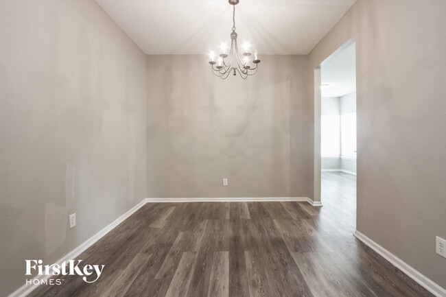 Photo - 8119 Corktree Dr