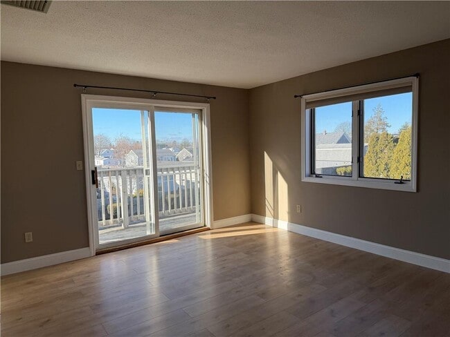 Photo - 724 Beverage Hill Ave Unidad 302