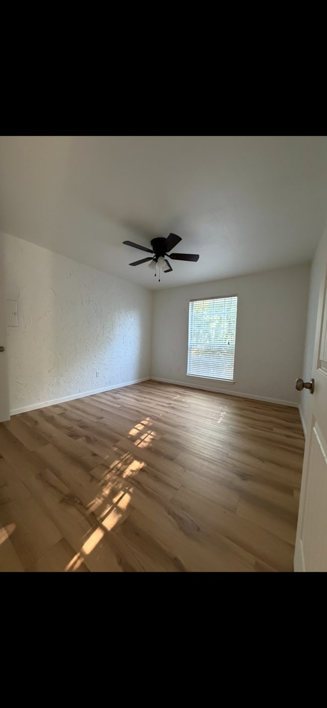 Photo - 11525 N Meridian Ave Unit Forest Point 216