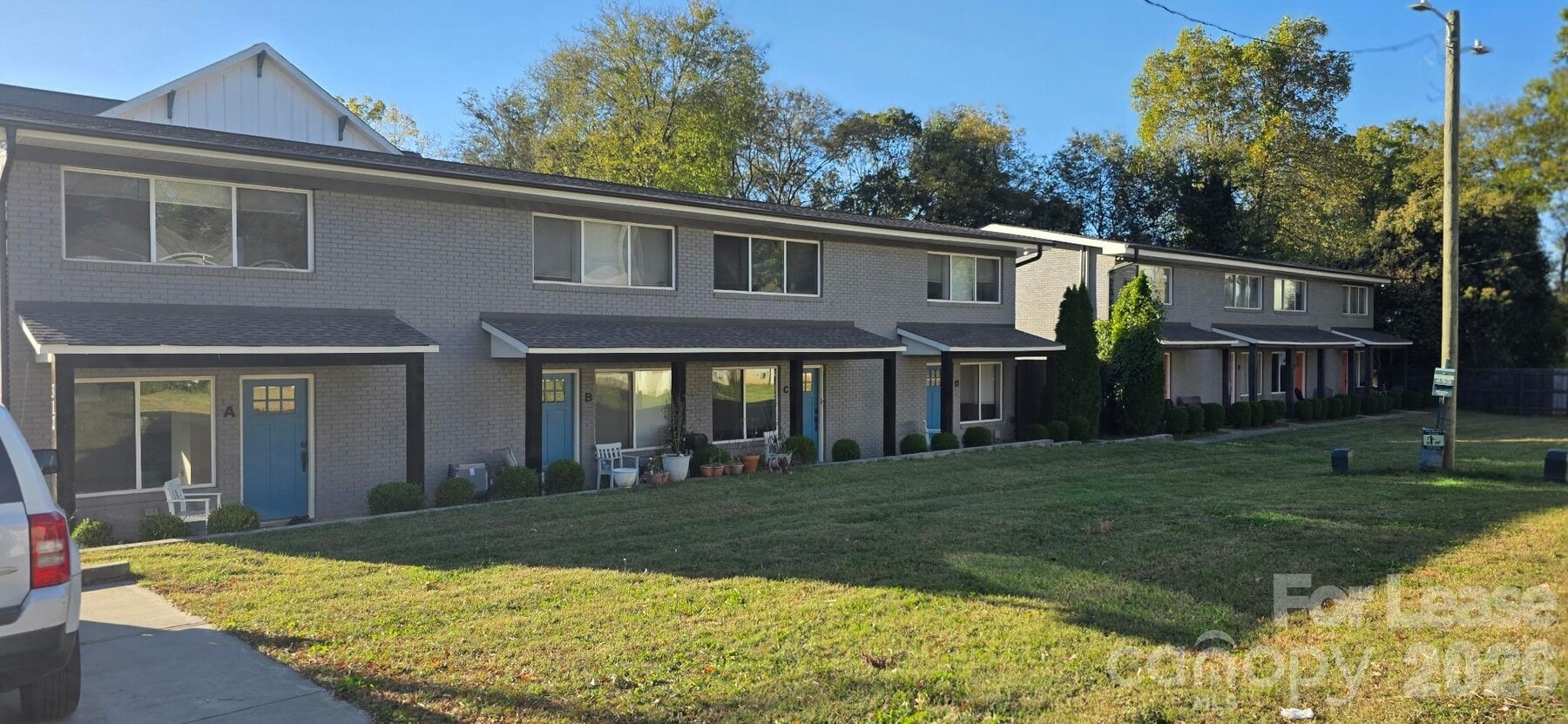 Photo - 310 State St