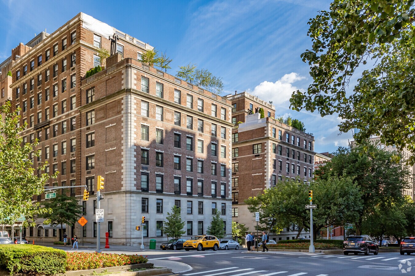 Photo - 655 Park Ave