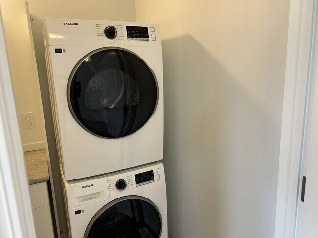 Photo - 5915-5119 119 Ave Unité Bsmt - G3