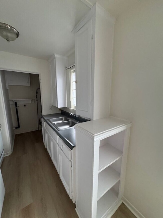 Photo - 407- 413 Manchester Blvd