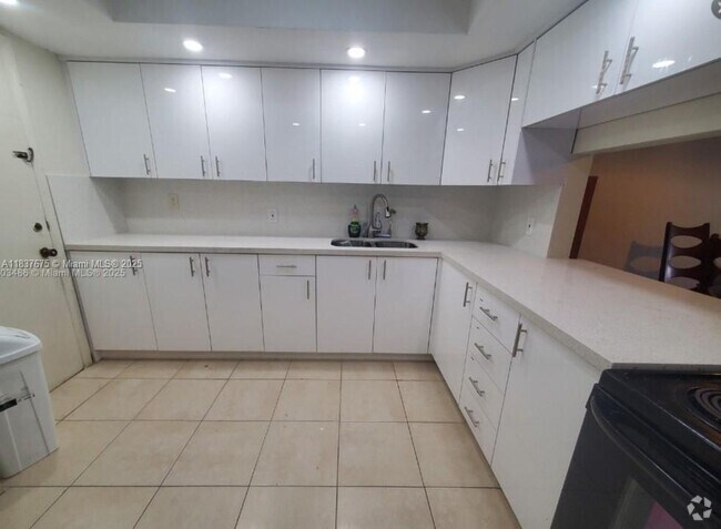 Building Photo - 16701 NE 14th Ave Unit 306 Rental