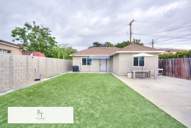 Building Photo - Bright 2BD Back House in Temple City Unified School District – Washer/Dryer Included. Separate En... Unit B