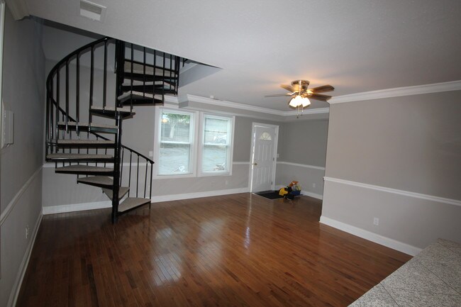 Photo - 117 Perrin St Unit 3