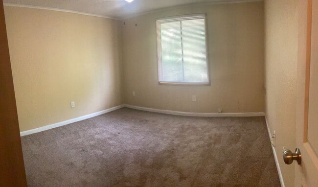 Photo - Spacious 2/2 in a great location! Call for... Unit 09-10155 - Veneto