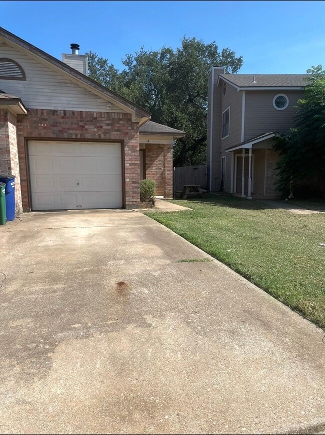 Building Photo - 2605 Alcott Ln Unit 2605 B Alcott Ln