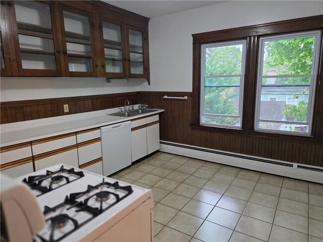 Photo - 133 Clifford St Unit 2