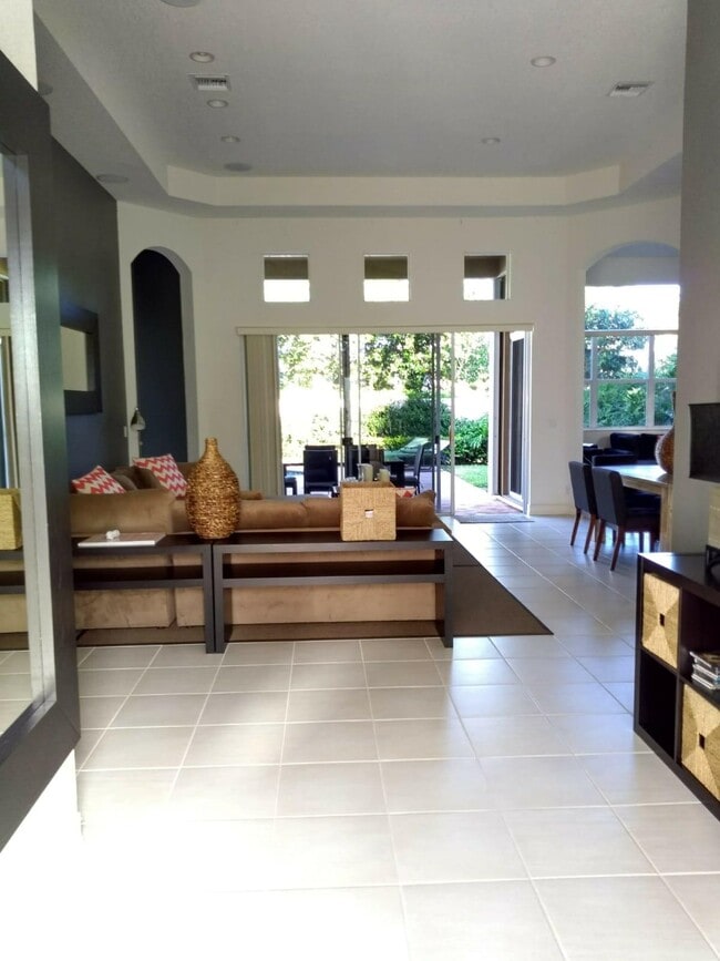 Photo - 10768 Waterford Pl