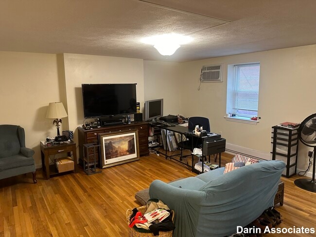 269 Main St Unit 2B