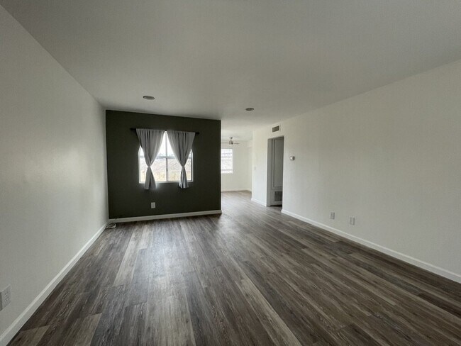 One bedroom one bath condo with garage, $1,050 rent