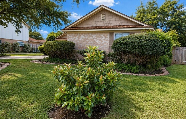 Photo - 14906 Brookpoint Dr