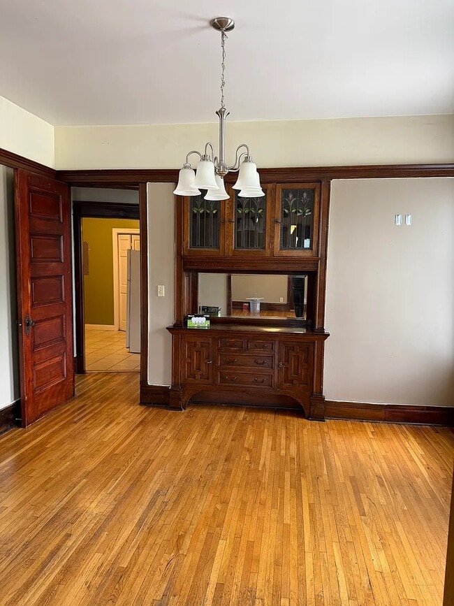 Building Photo - 163 Milton St N Unit 163 Milton St #3 Rental