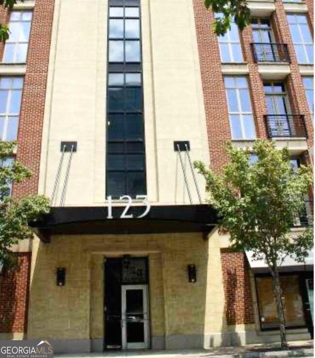 Building Photo - 2 Peachtree St NW Unit APT 1207