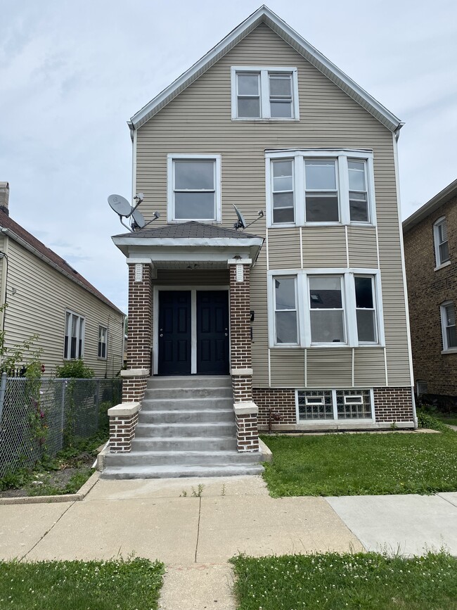 Photo - 4251 S Francisco Ave Unit Apt #2