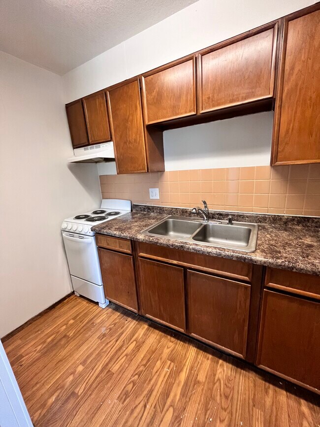 Photo - 1206 14th Ave S