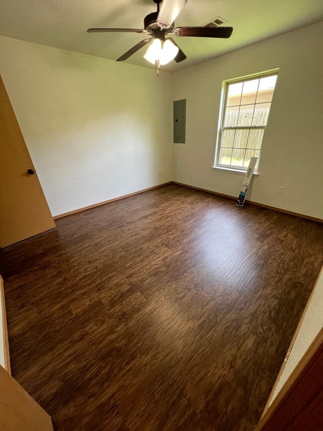 Photo - 1409 Poplar St Unidad A