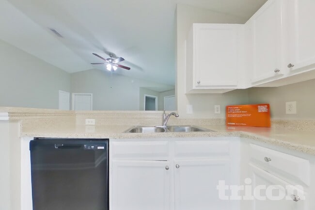 Photo - 3103 Kelling St