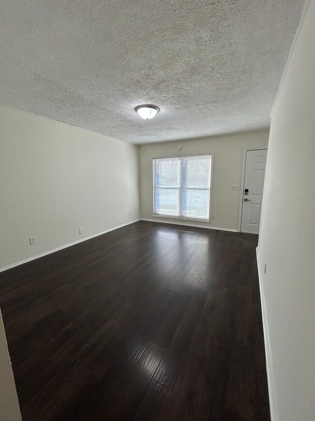 Photo - 4413 Chisholm Trail