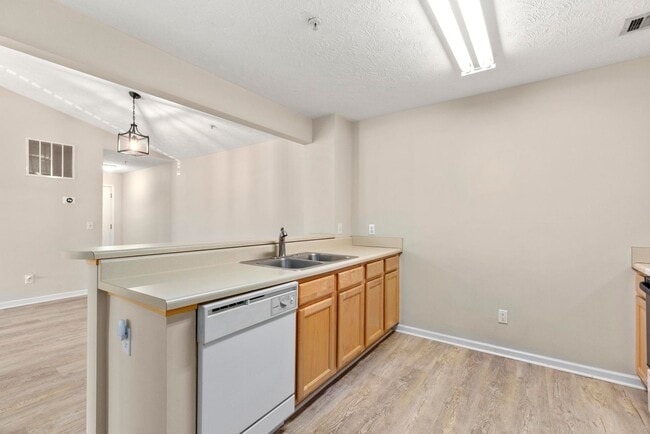 Photo - 2 Bedroom 2 Bath Condo on Donahue Dr Unidad 2-204