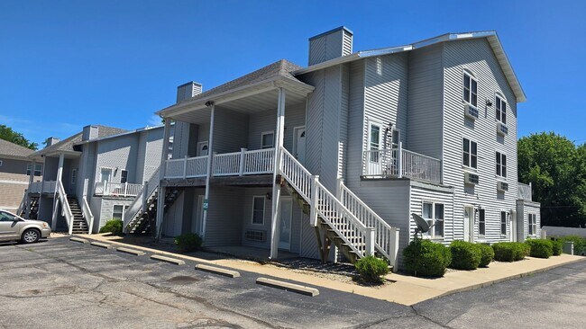 Photo - 1 Bedroom/1 Bathroom Apartment in Fayette near CMU Unit 316 E Davis St B