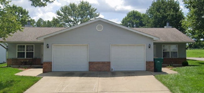 Building Photo - 128 Autumn Pine Dr Unit 128