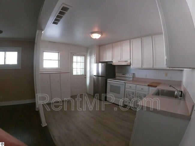 Photo - 620 E Gaylord St