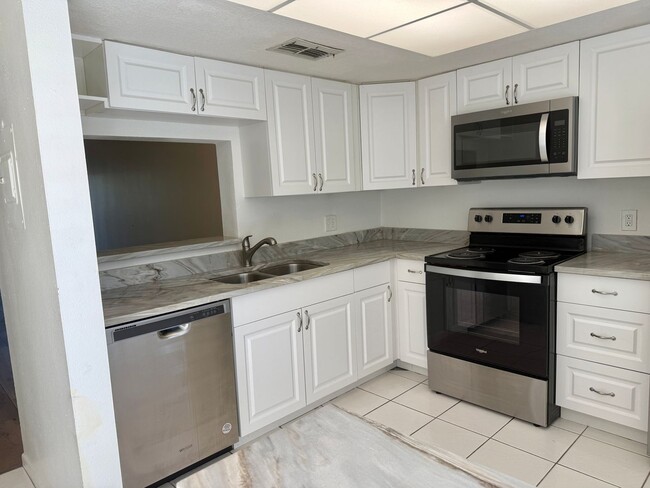 Photo - Dunedin 55+ 2/1 Condo