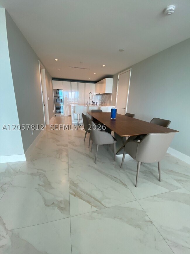 10201 Collins Ave Unit 1005