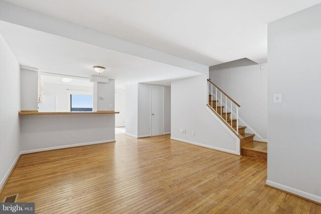 Photo - 1204 Brethour Ct