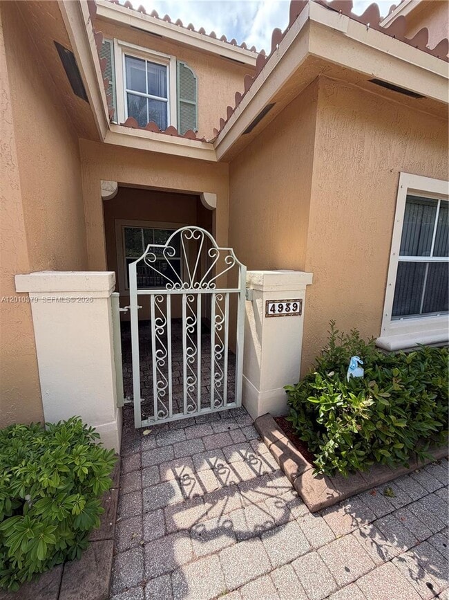 Photo - 4939 N Harbor Isles Dr