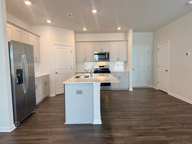 Photo - AMAZING NEW CONSTRUCTION Townhome, With Wonderful Amenities!
