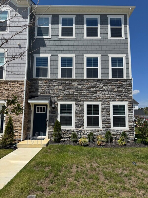10705 Millport St