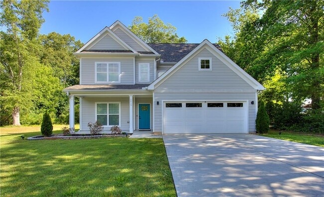 Building Photo - 419 McInnes Cir