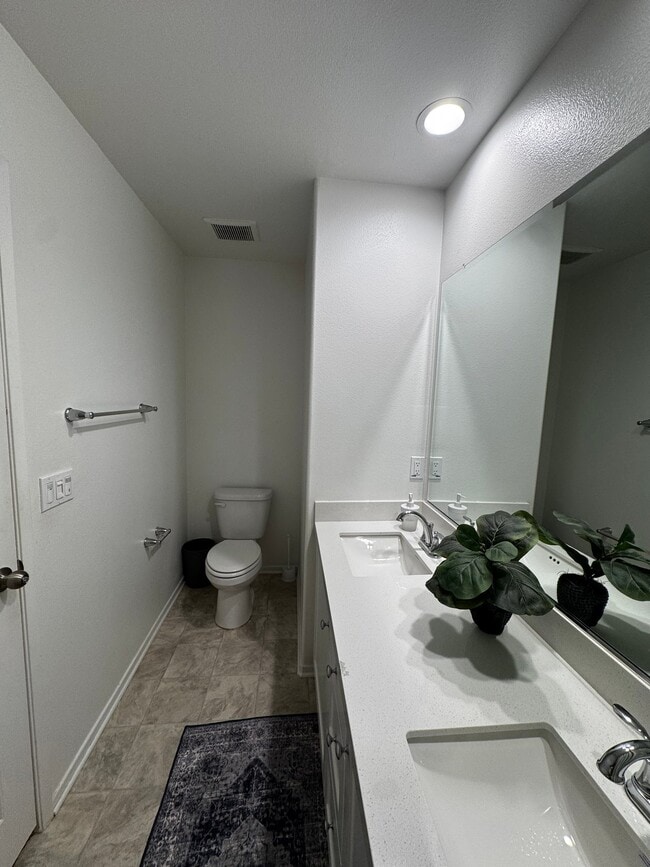 2121 Corridor Pk