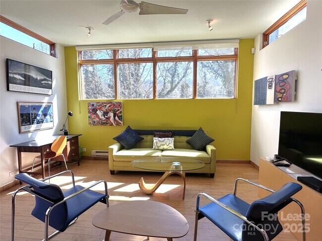 130C Biltmore Ave