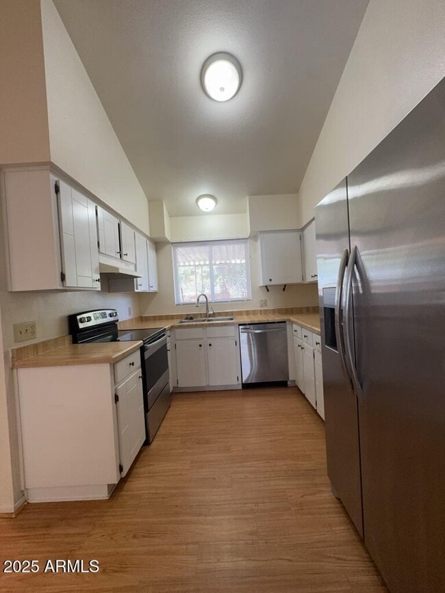 Photo - 433 Meadows Dr