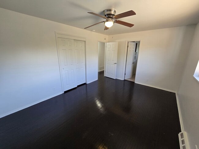 Photo - Nice size 4 Bedroom  2 Bath with 2 living ...