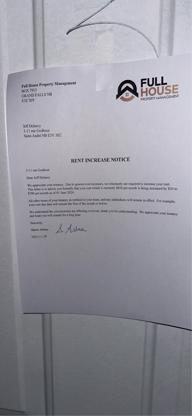 Building Photo - 11-11 Rue Godbout Unit 3