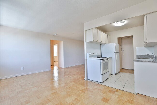 Photo - 2223 Eglinton Ave