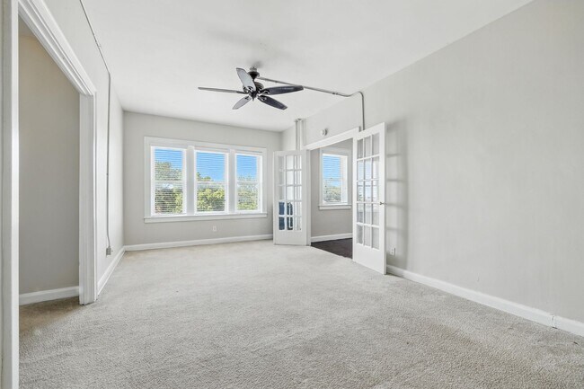 Photo - 111 E 16th St Unidad 405